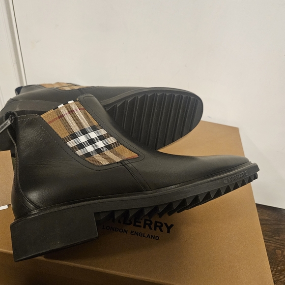 Burberry Men's Allostock Leather Chelsea Boots Black/Birch Eu 45 - Picture 6 of 8